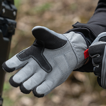 Palma de la mano con guantes de proteccion para moto FP Eclipse grises