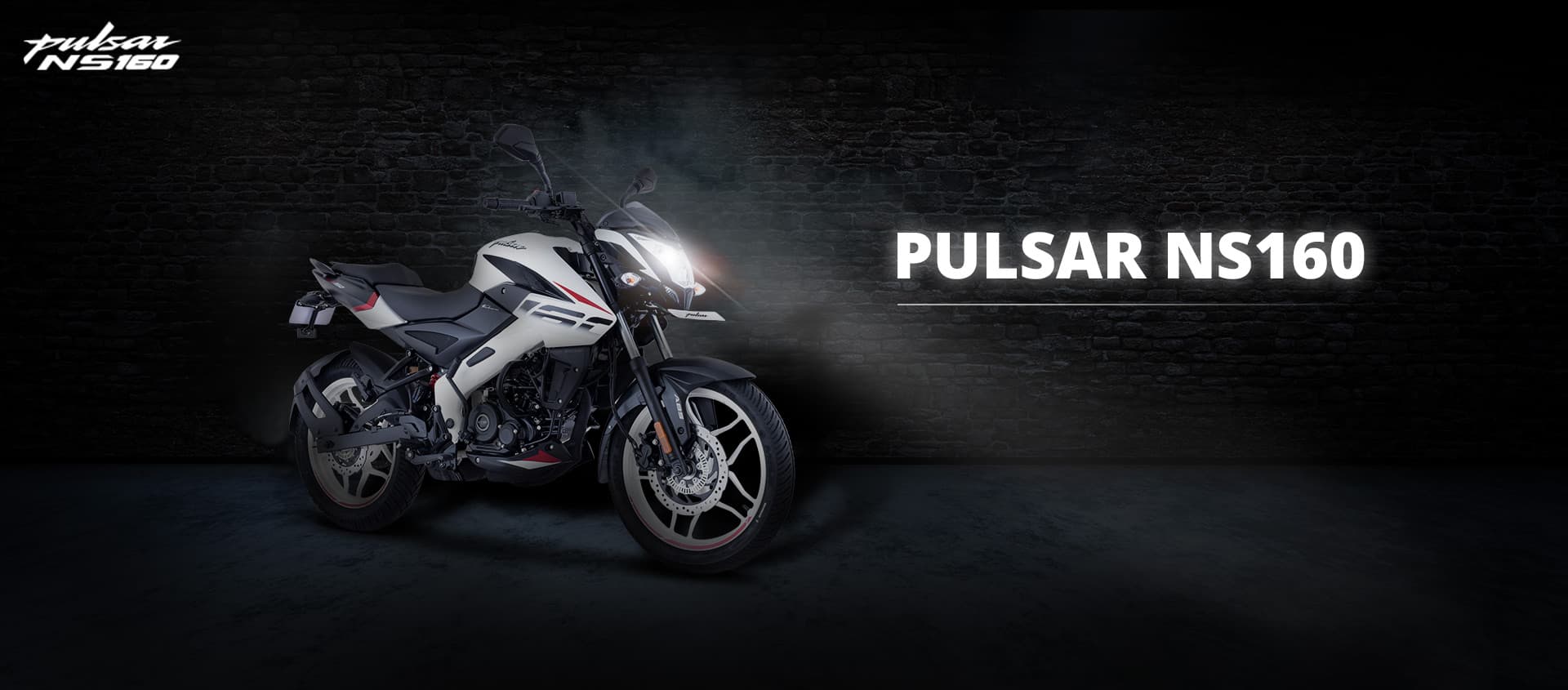 Pulsar con rines blancos