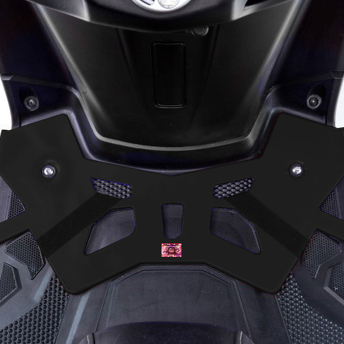 PISO/POSAPIE DELANTERO NEGRO YAMAHA BWS FI