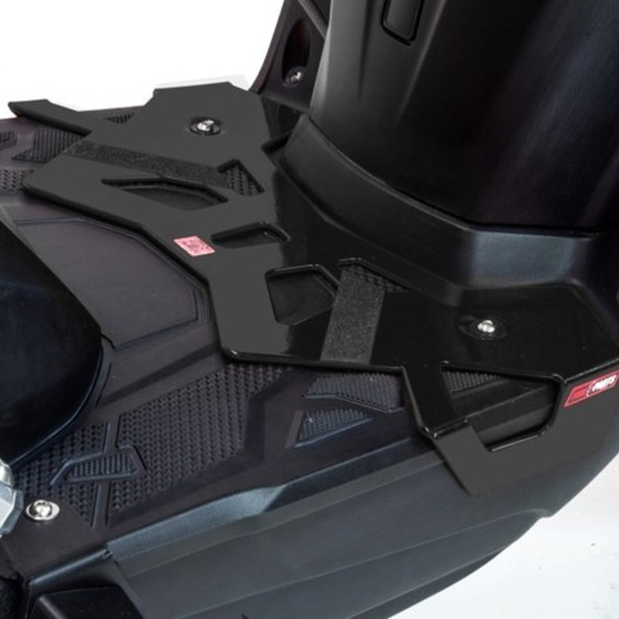 PISO/POSAPIE DELANTERO NEGRO YAMAHA BWS FI