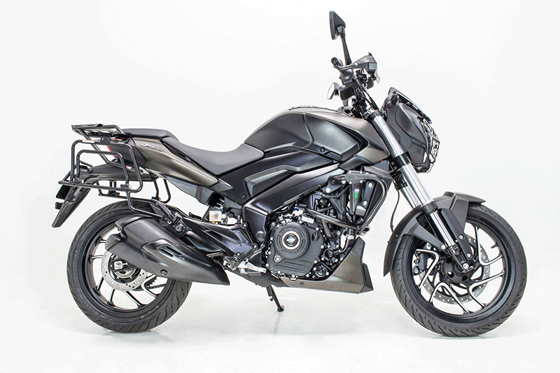 Dominar 400 con accesorios