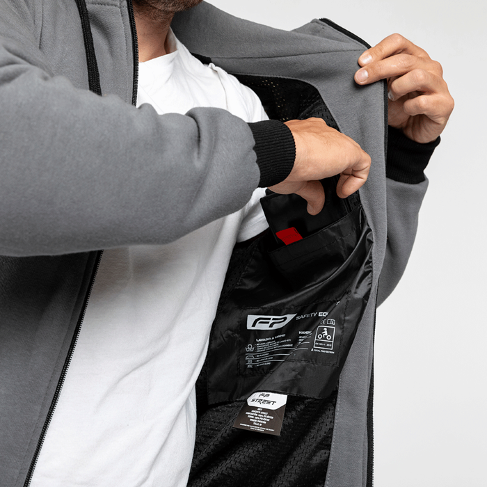 CHAQUETA BUSO KEVLAR STREET GRIS
chaquetas para moto
proteccion para moto
ropa para moto
ropa moto
chaqueta proteccion moto
impermeable para moto
chaqueta moto
chaqueta moto hombre
chaqueta moto mujer
rodilleras para moto
chaqueta para moto