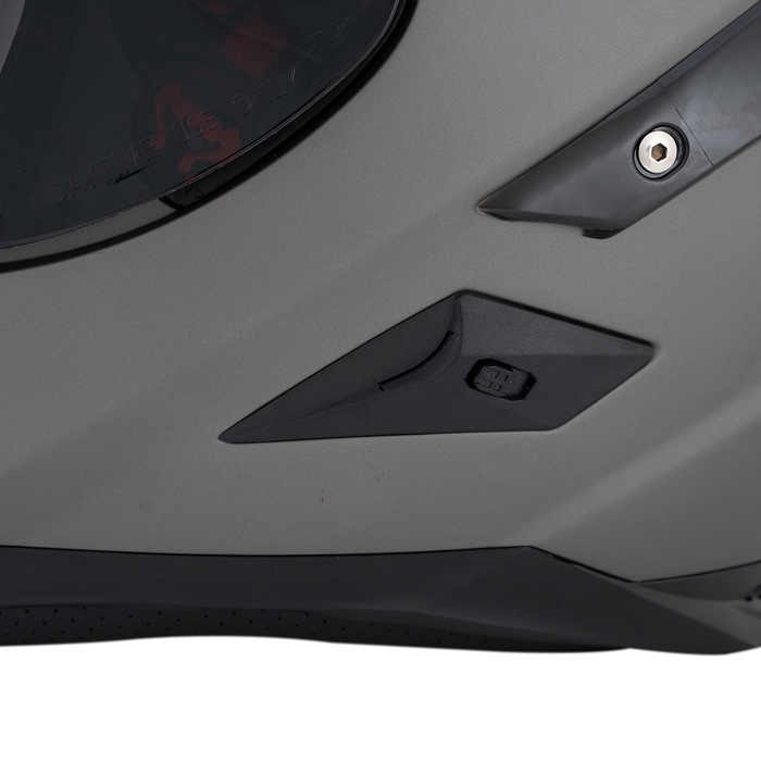 Detalle del visor resistente del casco FP Ignition Titanio