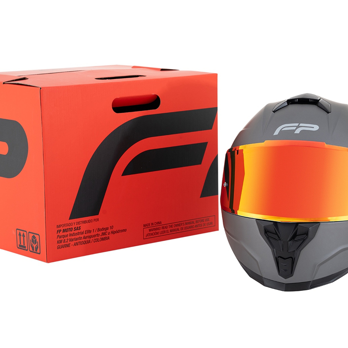 Detalle del cierre micrométrico del casco FP Racecraft 2