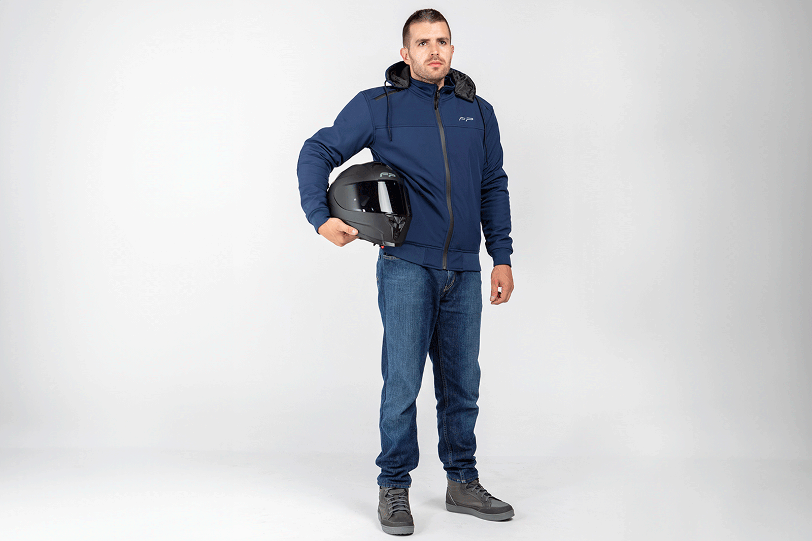 CHAQUETA SECTOR AZUL NAVY
chaquetas para moto
proteccion para moto
ropa para moto
ropa moto
chaqueta proteccion moto
impermeable para moto
chaqueta moto
chaqueta moto hombre
chaqueta moto mujer
rodilleras para moto
chaqueta para moto
pantalon 