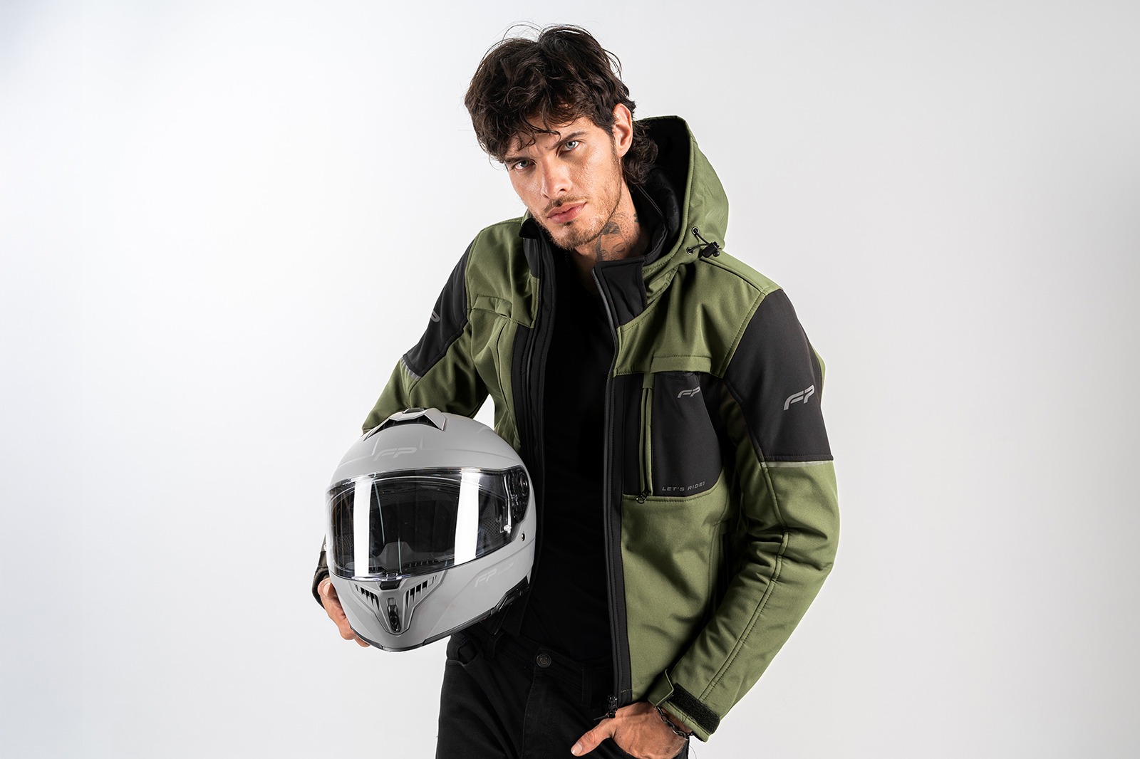 Vista frontal de la FP Cairo Softshell Verde