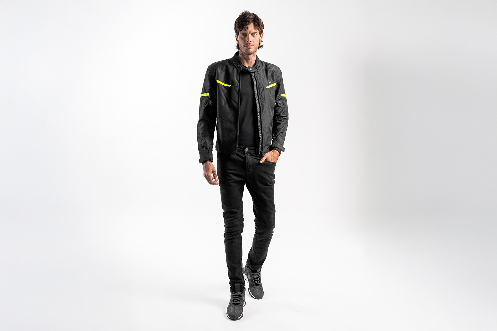 Vista frontal de la FP K1 Negro