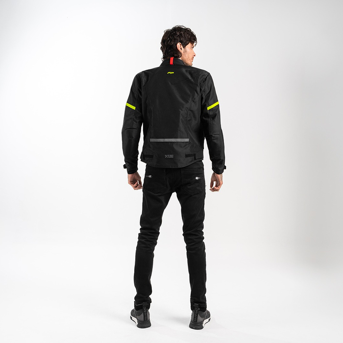 Reflectivos visibles en la FP K1 Negro/Neón