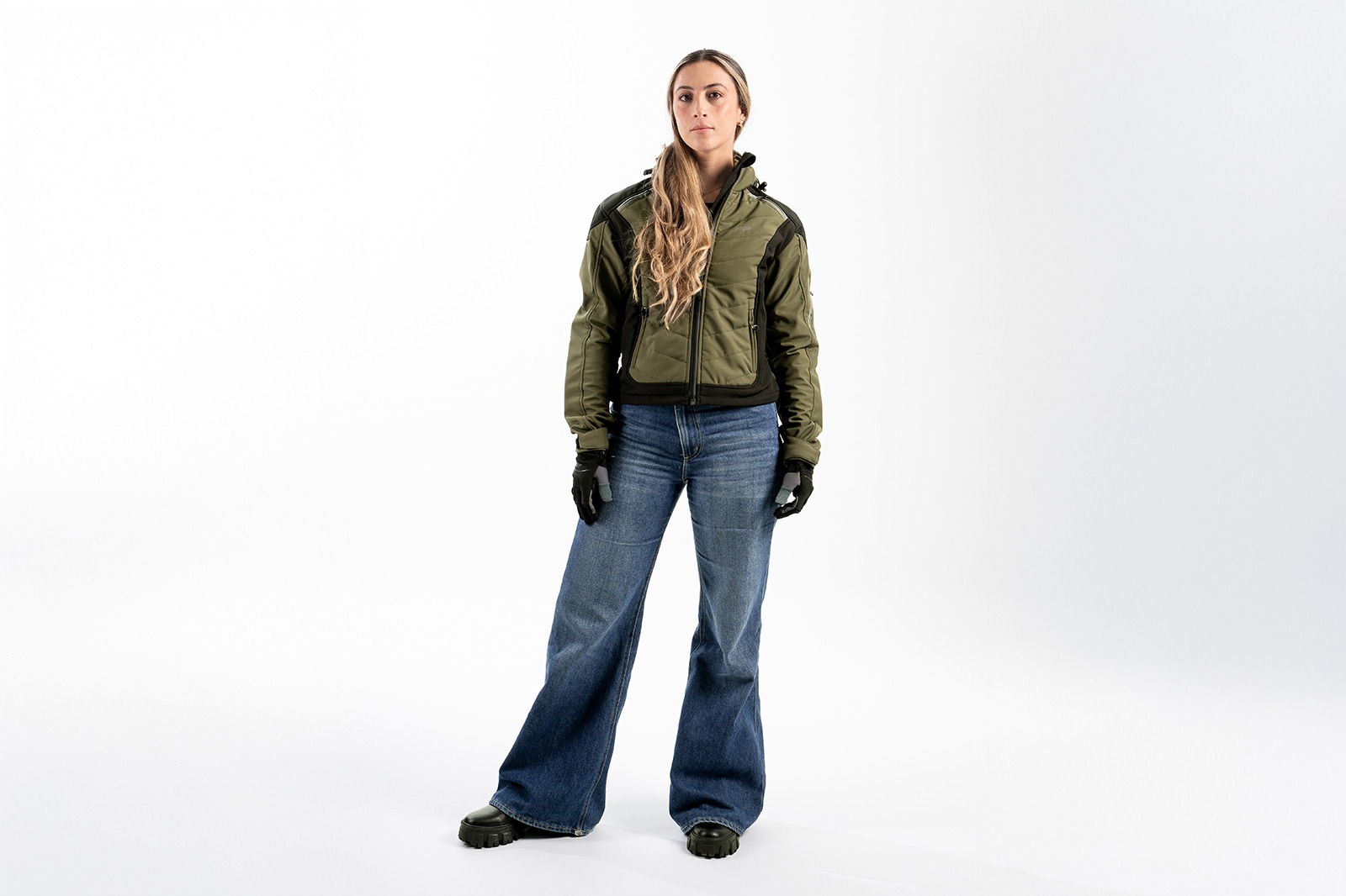 Vista frontal de la FP Naxos Mujer Verde Militar