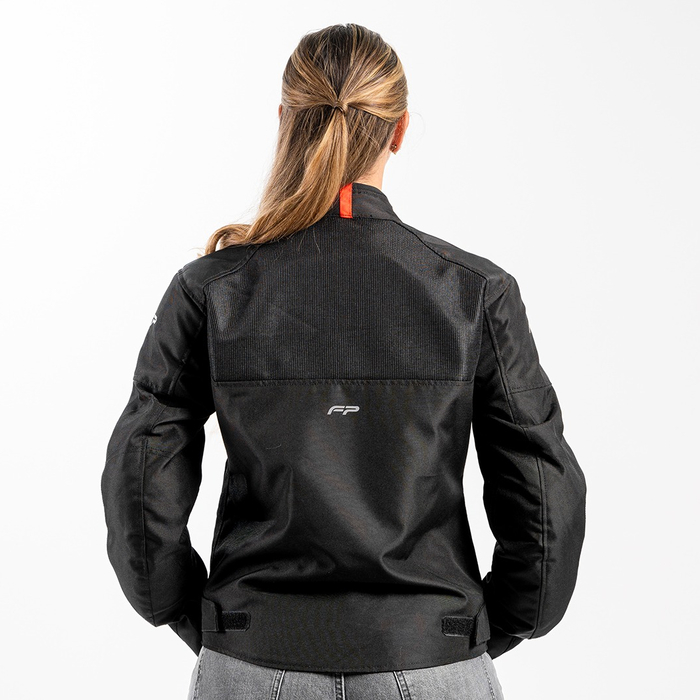 Vista posterior de la FP Naxos Mujer Negra