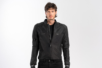 Vista frontal de la chaqueta FP Nevada Summer Negra