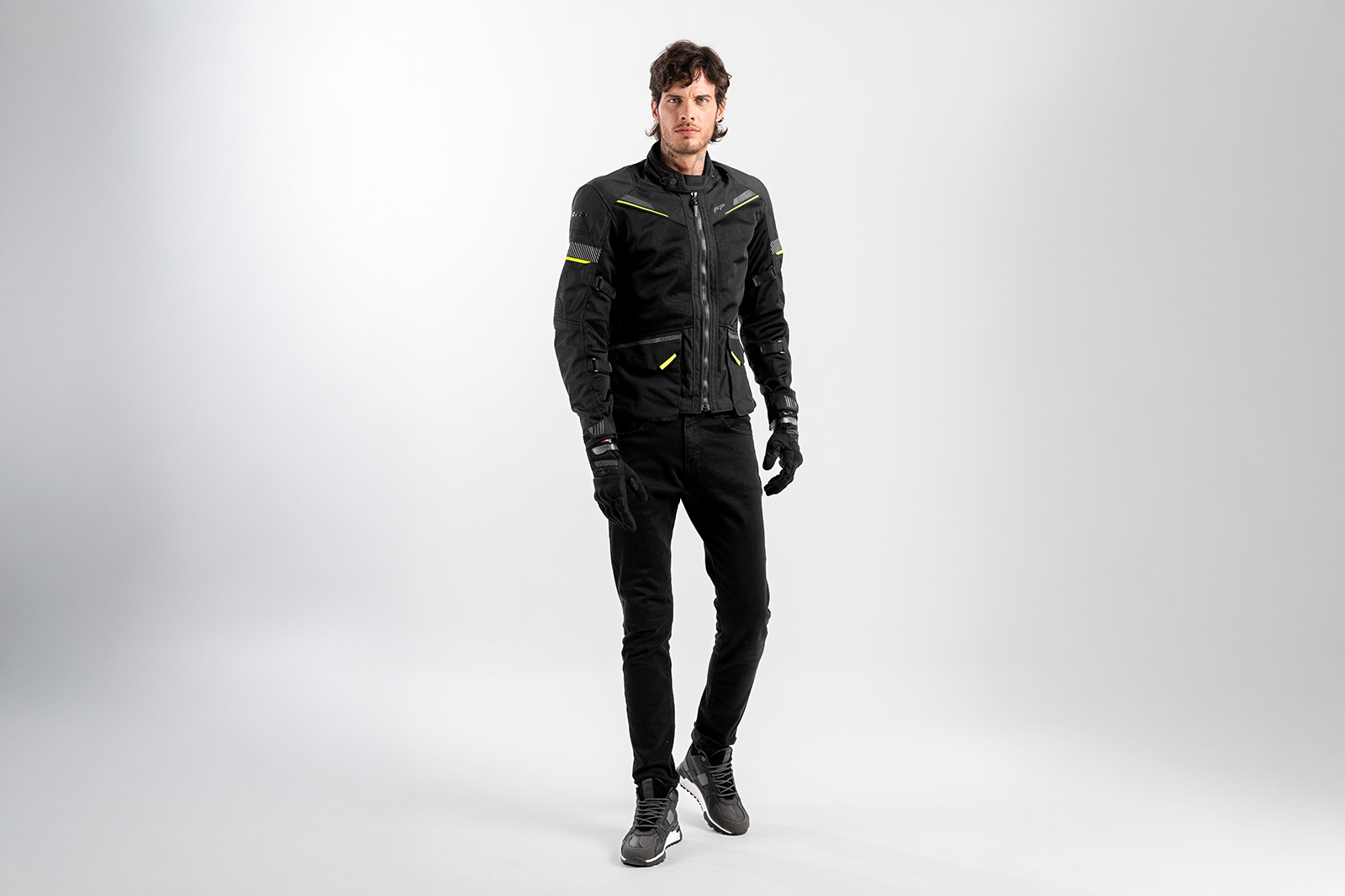 Vista frontal de la chaqueta de verano Yosemite Negra