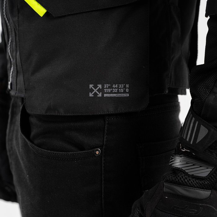 Detalle de la chaqueta de verano Yosemite FP