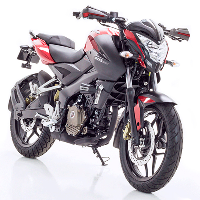 Pulsar NS 200 con Cortavientos Ghost