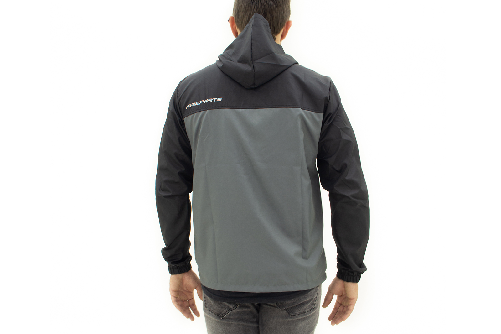 Cortavientos negro gris