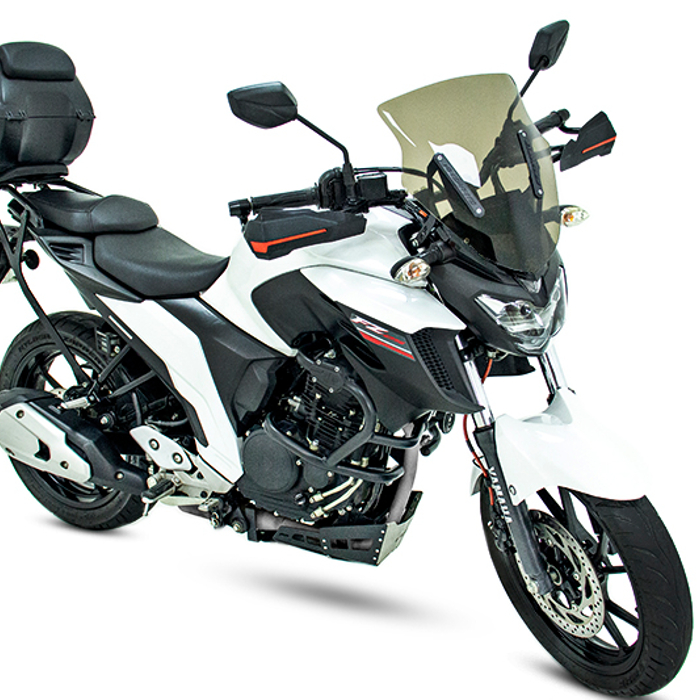 Yamaha FZ25 2022 con accesorios
