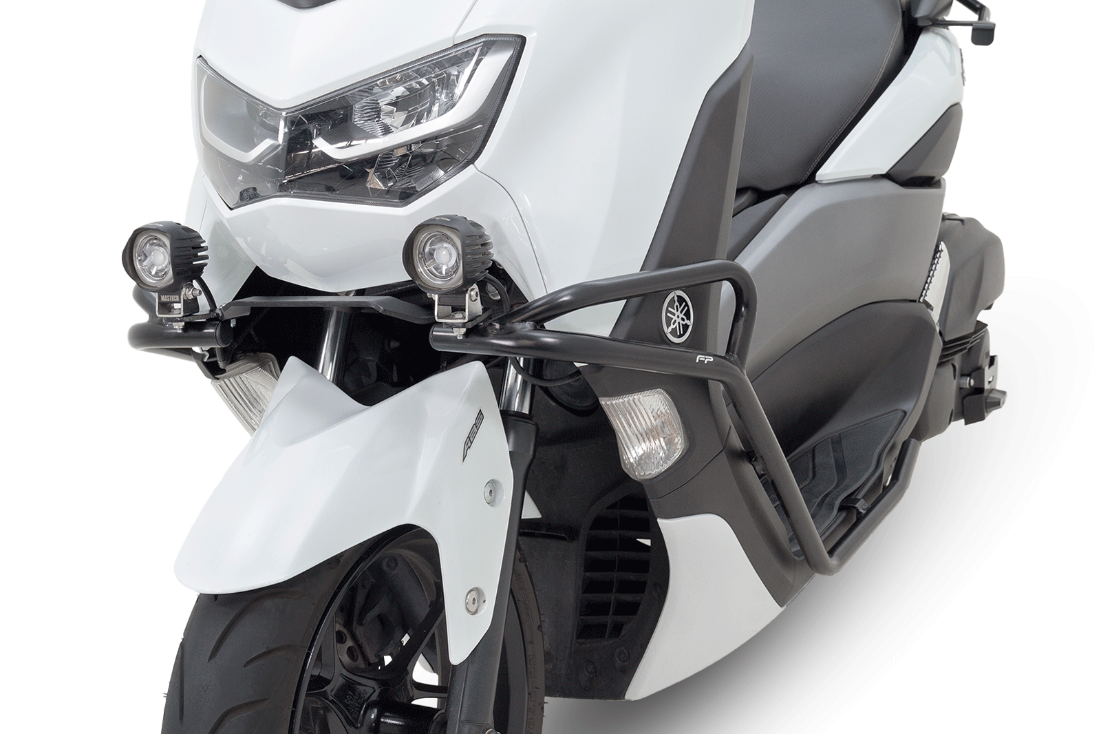 DEFENSA YAMAHA NMAX CONNECTED
Defensa para Yamaha Nmax Connected
Protección para scooter
Estilo y seguridad
Accesorios Yamaha Nmax connected
Defensa lateral 
Instalación sencilla
Luces exploradoras LED
Mejora de visibilidad
Exploradoras