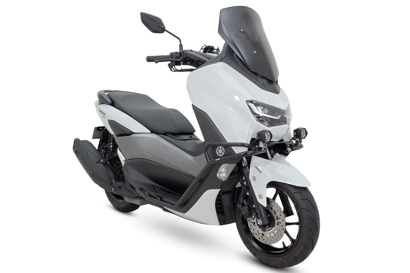 DEFENSA YAMAHA NMAX CONNECTED
Defensa para Yamaha Nmax Connected
Protección para scooter
Estilo y seguridad
Accesorios Yamaha Nmax connected
Defensa lateral 
Instalación sencilla
Luces exploradoras LED
Mejora de visibilidad
Exploradoras