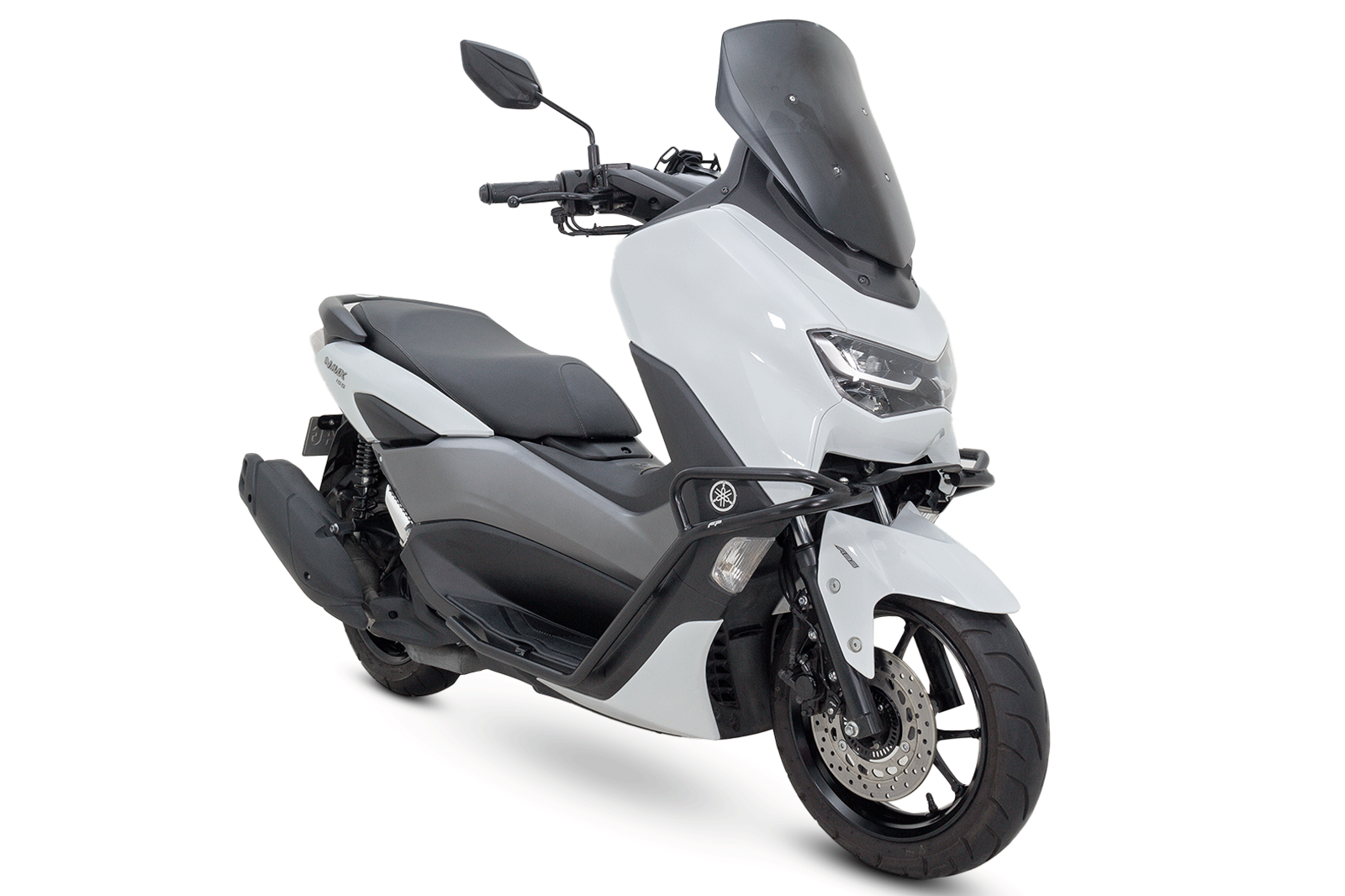 DEFENSA YAMAHA NMAX CONNECTED
Defensa para Yamaha Nmax Connected
Protección para scooter
Estilo y seguridad
Accesorios Yamaha Nmax connected
Defensa lateral 
Instalación sencilla
Luces exploradoras LED
Mejora de visibilidad
Exploradoras