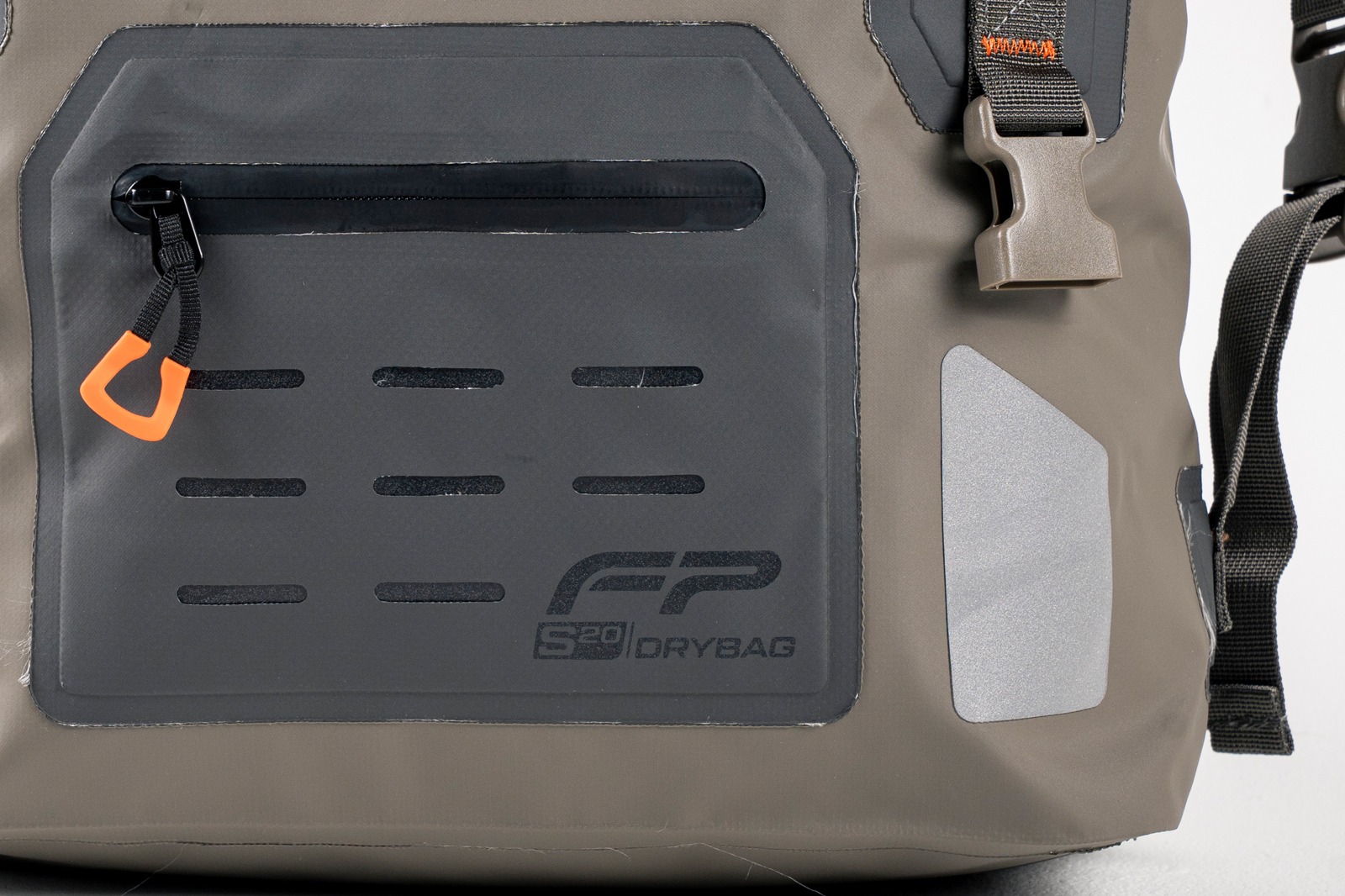 Drybag FP S20 Arena con tapa enrollable y sistema MOLLE