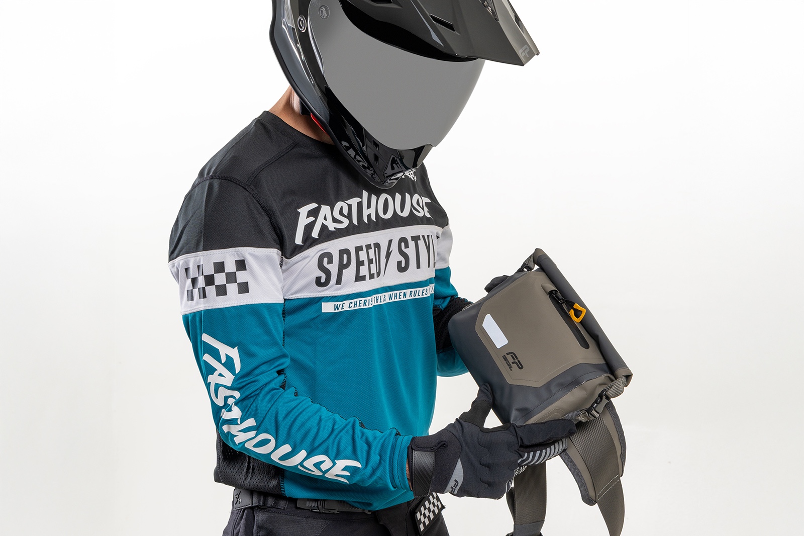 Riñonera color arena FP 10L para moto viajeros