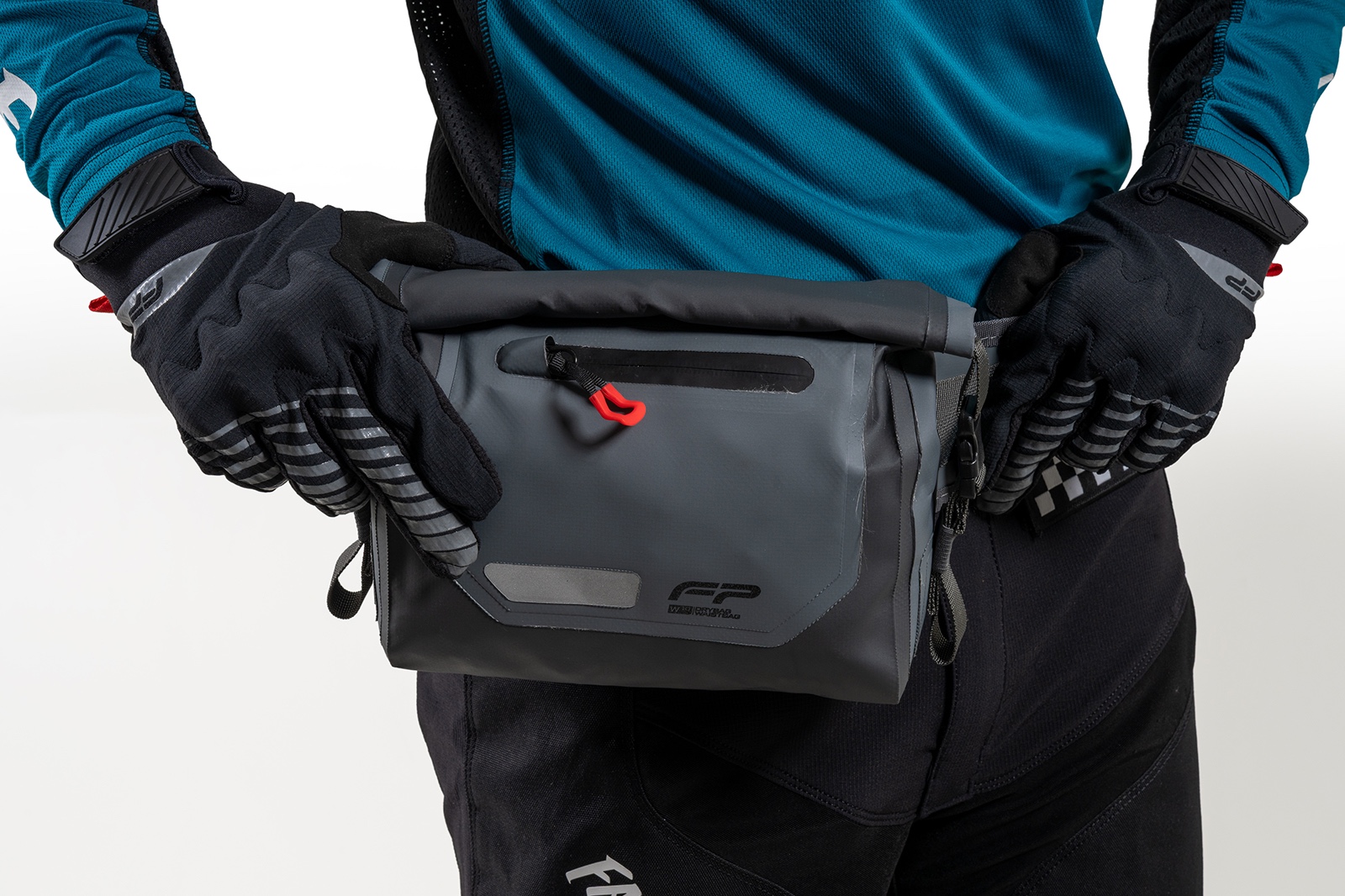 Riñonera FP gris para rutas en moto