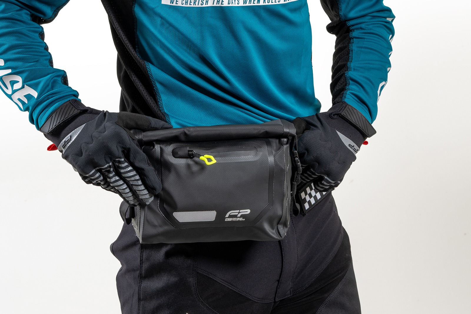 Cangurera Dry Bag FP negra resistente a lluvia