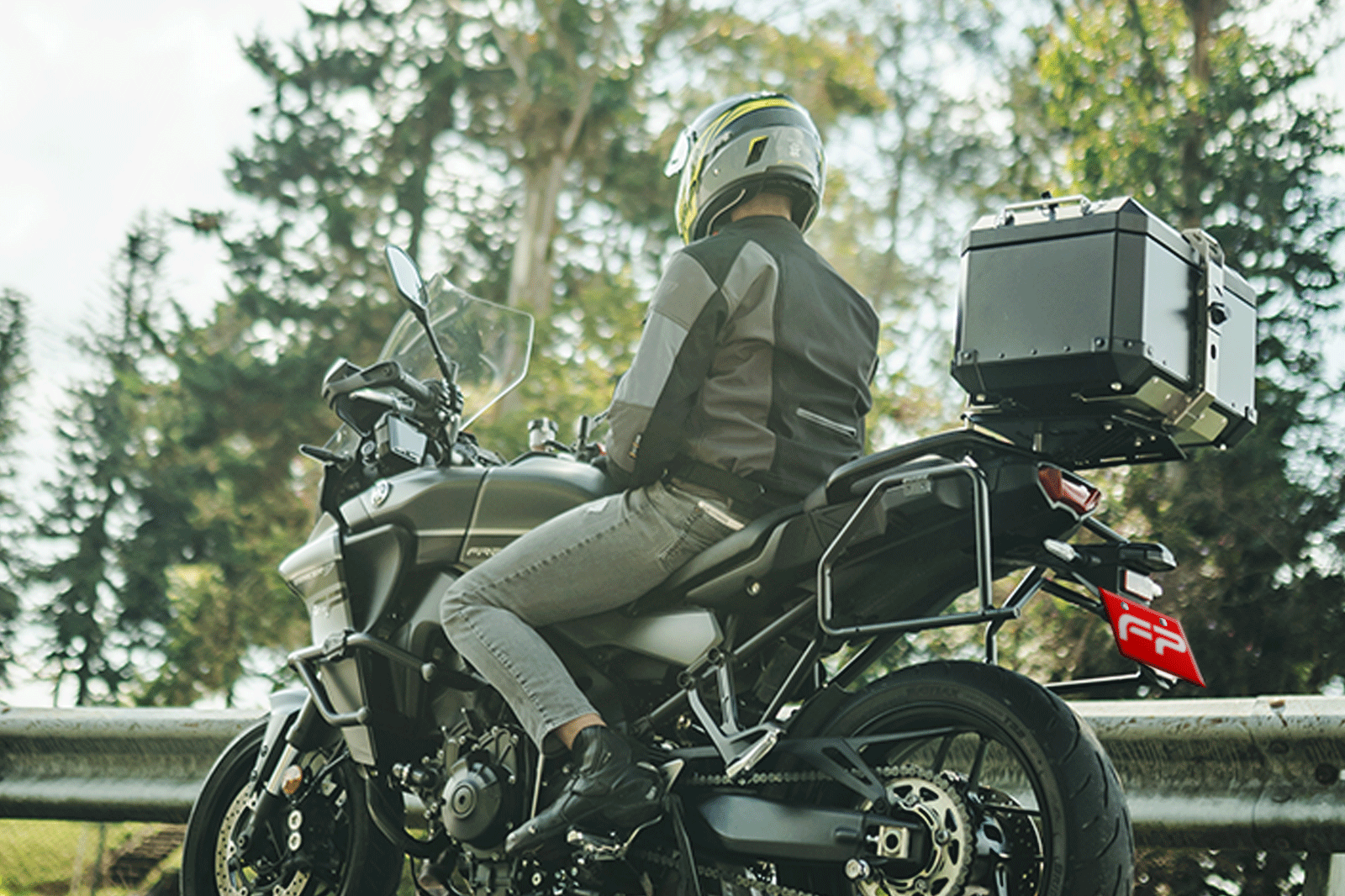 Casco Racecraft FP Exterior