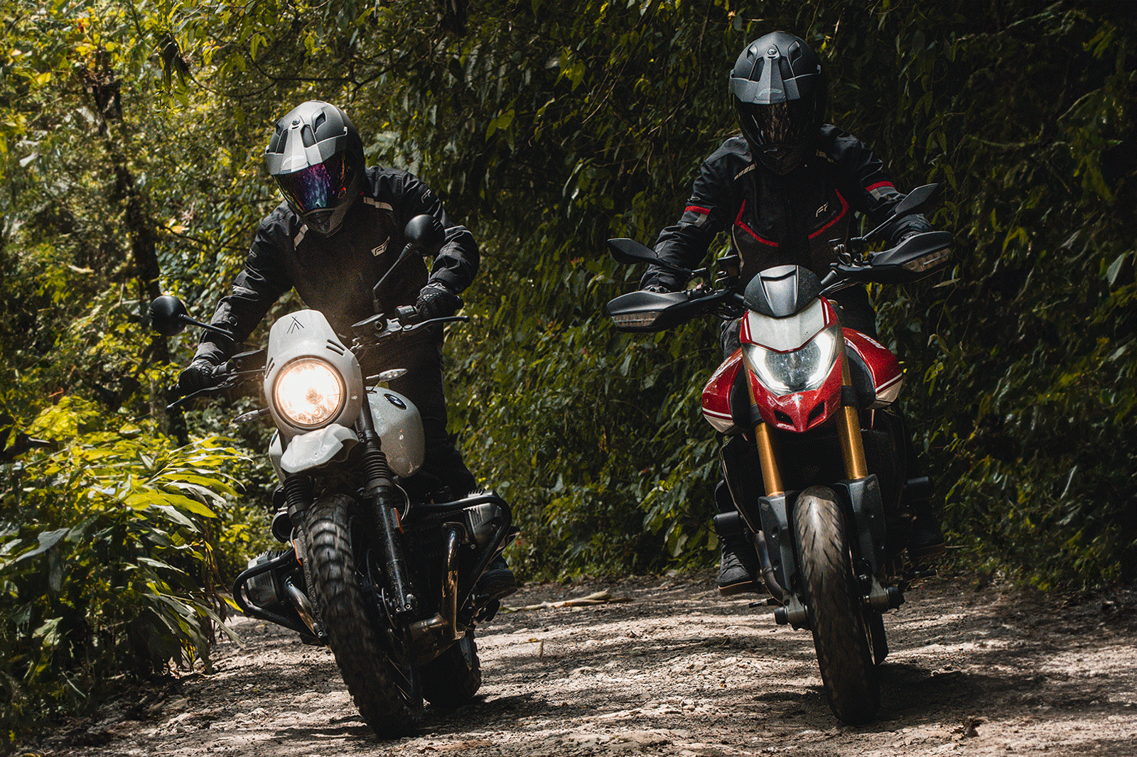 CHAQUETA TURISMO EXPLORE VERANO NEGRO
chaquetas para moto
proteccion para moto
ropa para moto
ropa moto
chaqueta proteccion moto
impermeable para moto
chaqueta moto
chaqueta moto hombre
chaqueta moto mujer
rodilleras para moto
chaqueta para mot