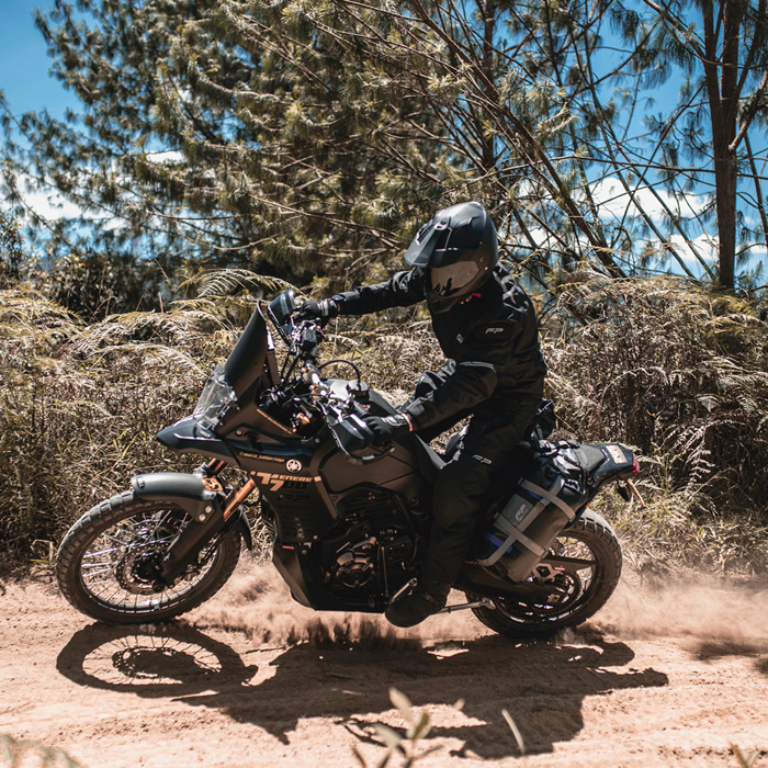 SISTEMA RACKLESS PARA DRYBAG  FP EXPEDITION, Soporte Maletas Laterales, Soporte Textil para Drybag, Organizador de Drybag, Anclaje de Drybag, Maletas Laterales, Cuelga Drybag, Soporte Textil, Drybag, Motocicleta, Correa, Universal, Resistente, Liviano