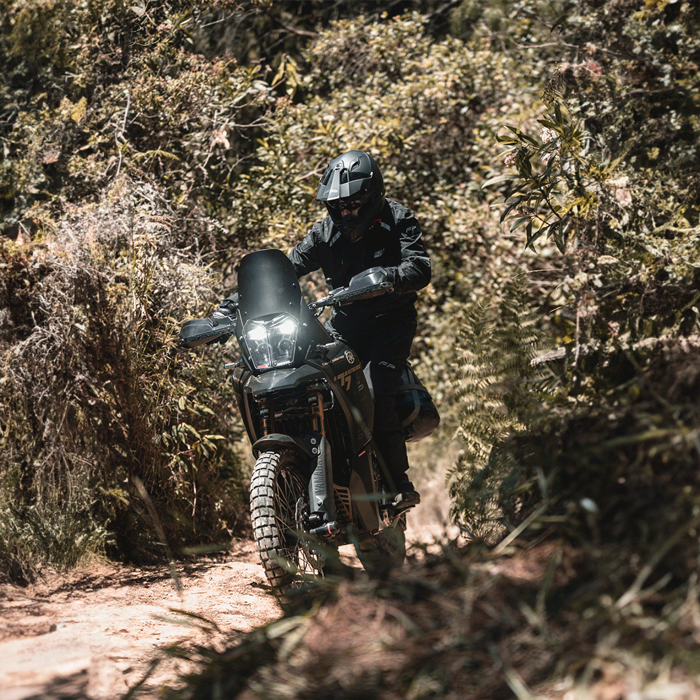 SISTEMA RACKLESS PARA DRYBAG  FP EXPEDITION, Soporte Maletas Laterales, Soporte Textil para Drybag, Organizador de Drybag, Anclaje de Drybag, Maletas Laterales, Cuelga Drybag, Soporte Textil, Drybag, Motocicleta, Correa, Universal, Resistente, Liviano