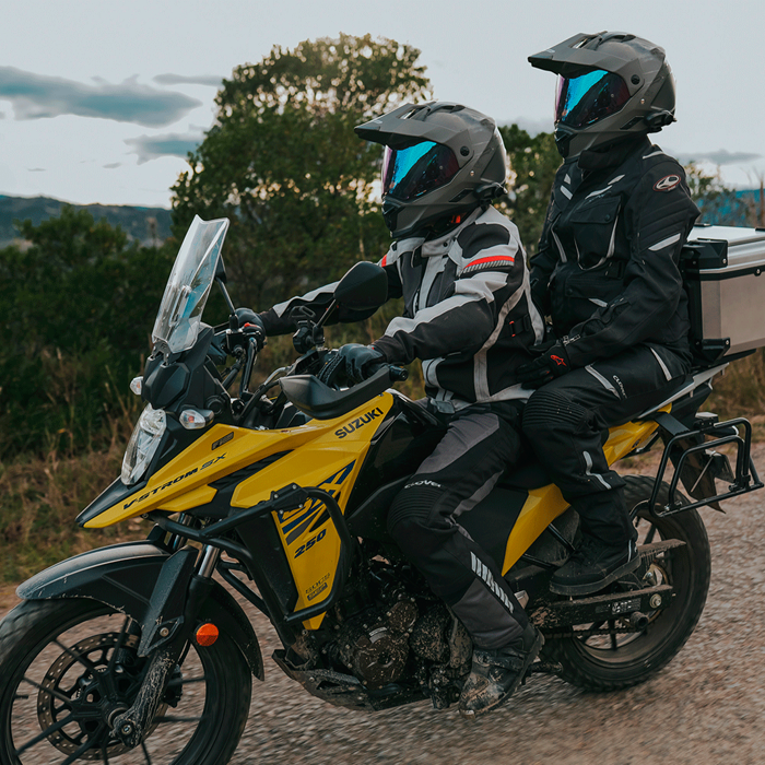 Protector Radiador Suzuki Gixxer 250, Defensa para Radiador Suzuki Gixxer 250, Radiador Suzuki Gixxer 250, Radiador Suzuki Gixxer 250 con Protector, Radiador Suzuki Gixxer 250 con Resguardo, Suzuki Gixxer 250, Protección para el Radiador Suzuki Gixxer 250