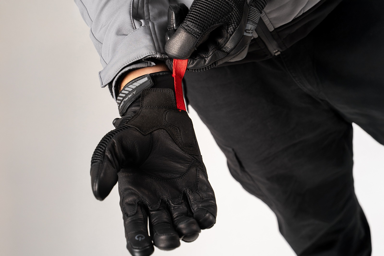 ajuste perfecto de los guantes de cuero negros FP