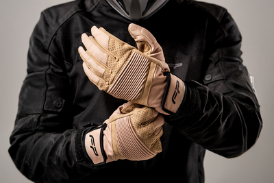 guantes de protecciones para moto clasicos de color café