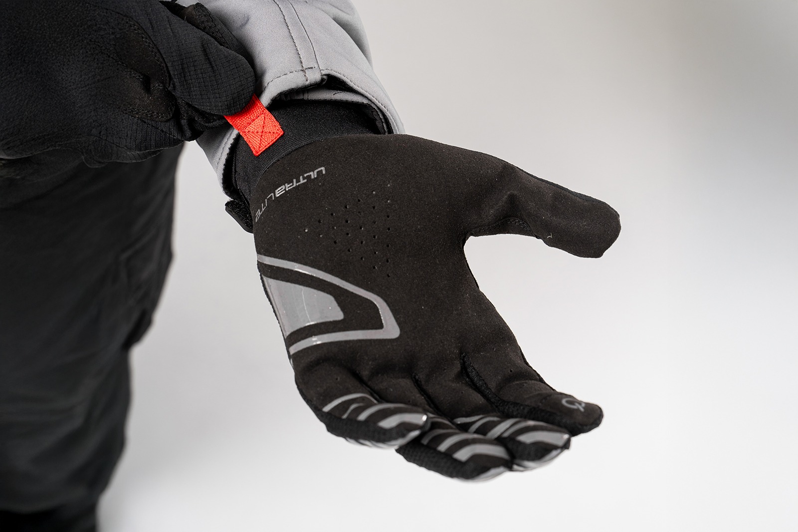 Guantes Ultralight negro para moto hombre, diseño extra delgado y ligero que brinda máxima libertad de movimiento