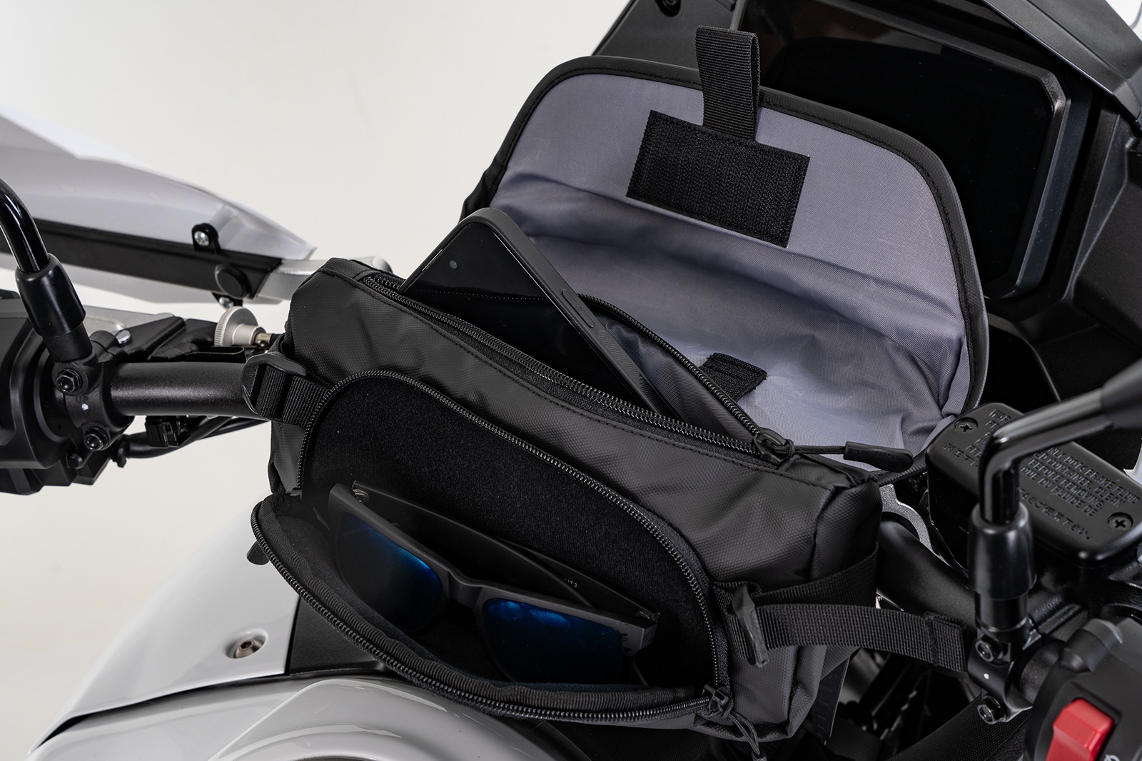 Maletín compacto FP para manubrio con bolsillos internos