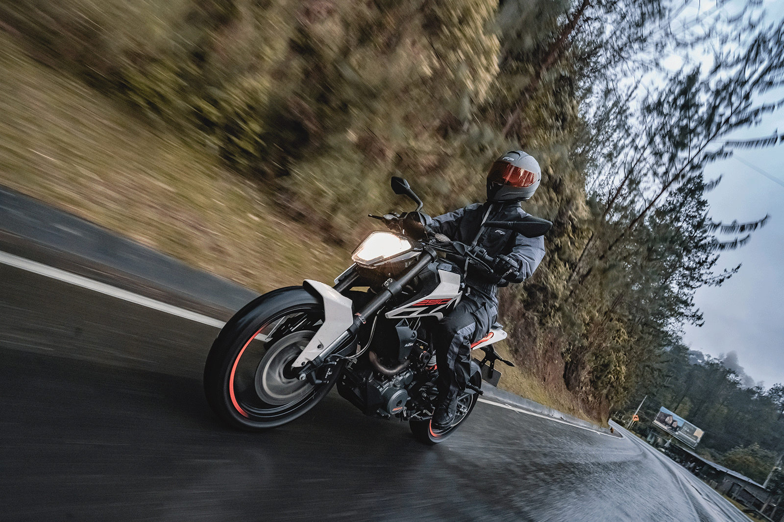 Impermeable monotraje hurricane verde neón