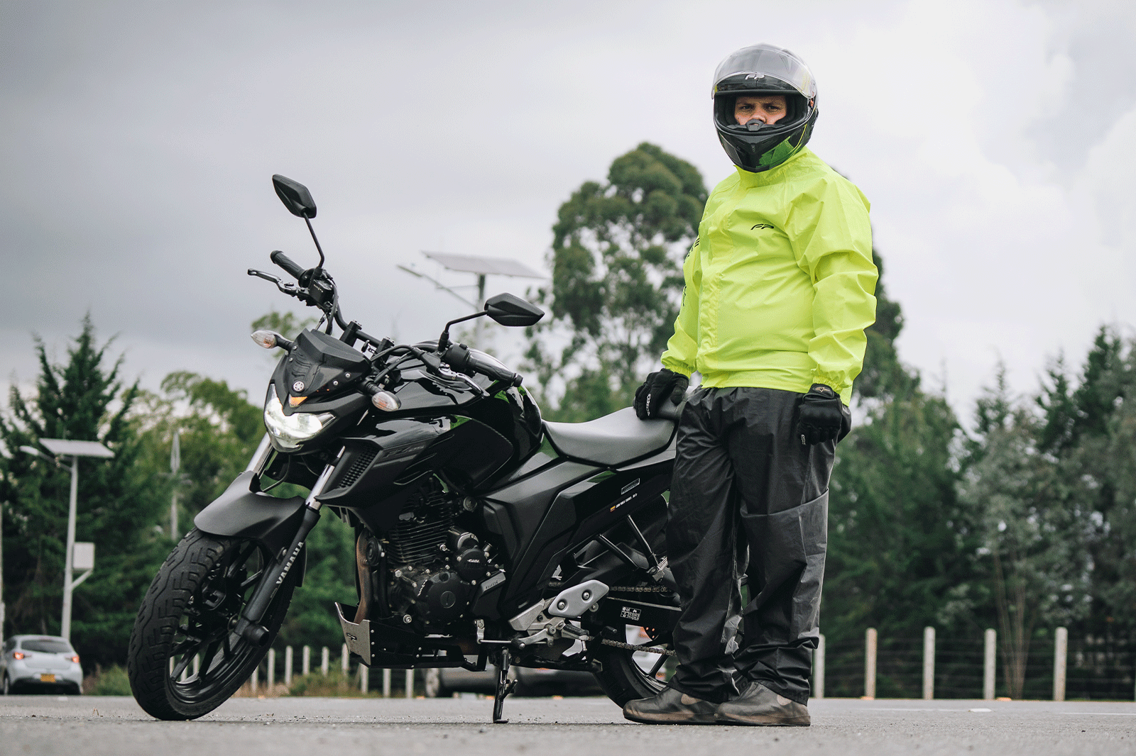 zapatos impermeables de moto