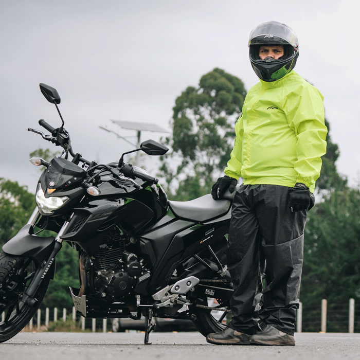 zapatos impermeables de moto