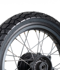 Llanta doble propósito 110/90-17
Llanta para moto carretera y off-road
Neumático FP Terrasport
Llantas de moto para viaje
Llanta con tracción mixta
Neumático resistente al desgaste
Llantas para aventureros en moto