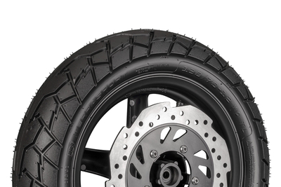 FP Terrasport 130/70-12 TL detalle banda rodamiento