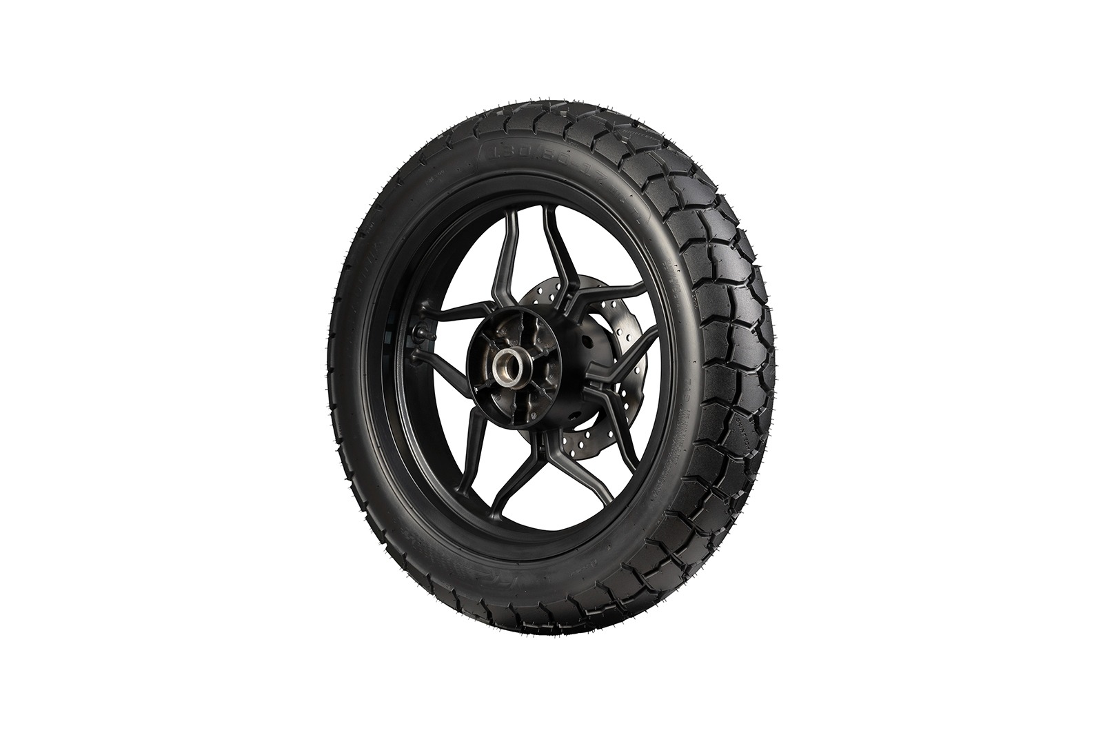 Perspectiva lateral izquierda de la llanta PATAGONIA 130/80-17 TL