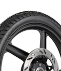 Detalle del labrado de la llanta POLYGON 2.75-18 TL