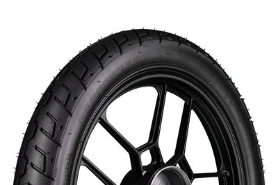 FP Speedster 3.00-17 TL vista lateral urbana
