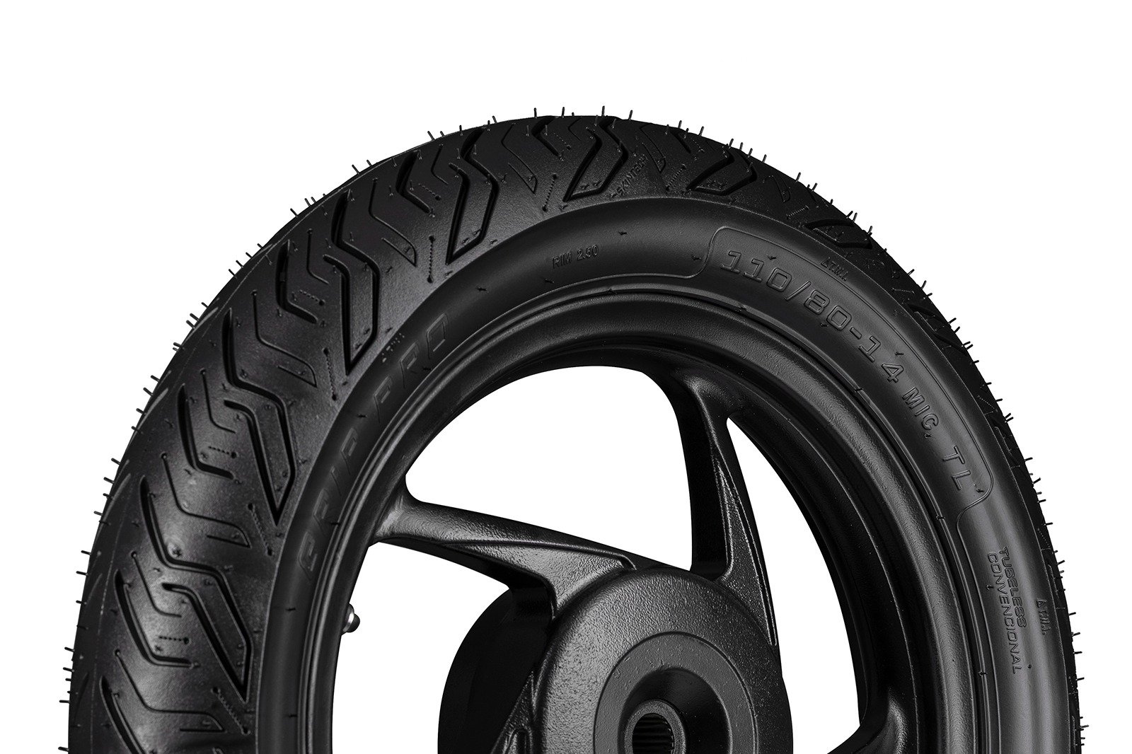 Diseño urbano de la llanta FP Grip Pro 110/80-14