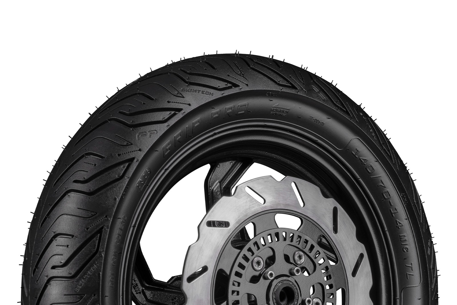 Detalle del grabado de la llanta FP Grip Pro 140/70-14