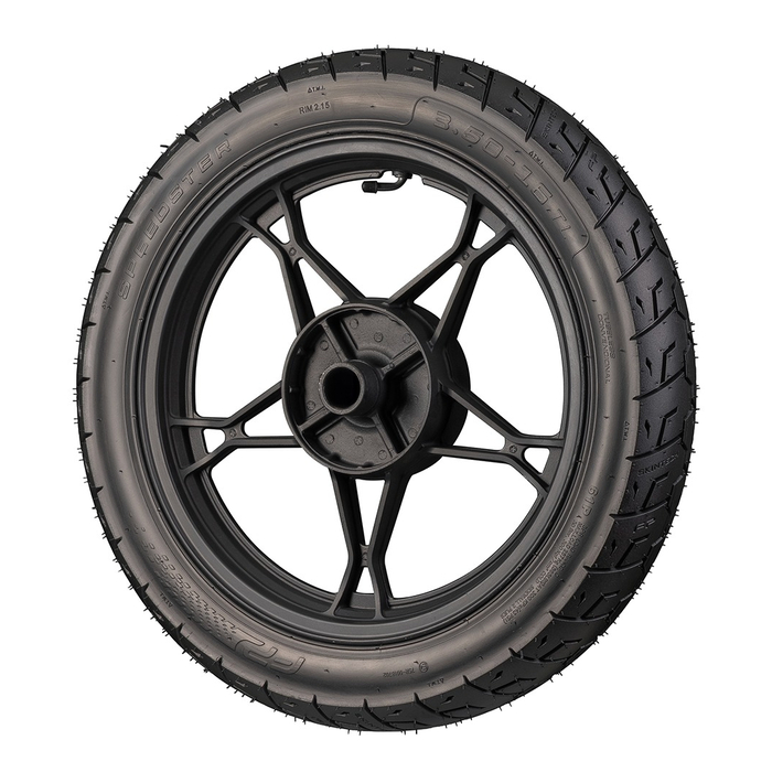Detalle del labrado de la FP Speedster 3.50-16 TL