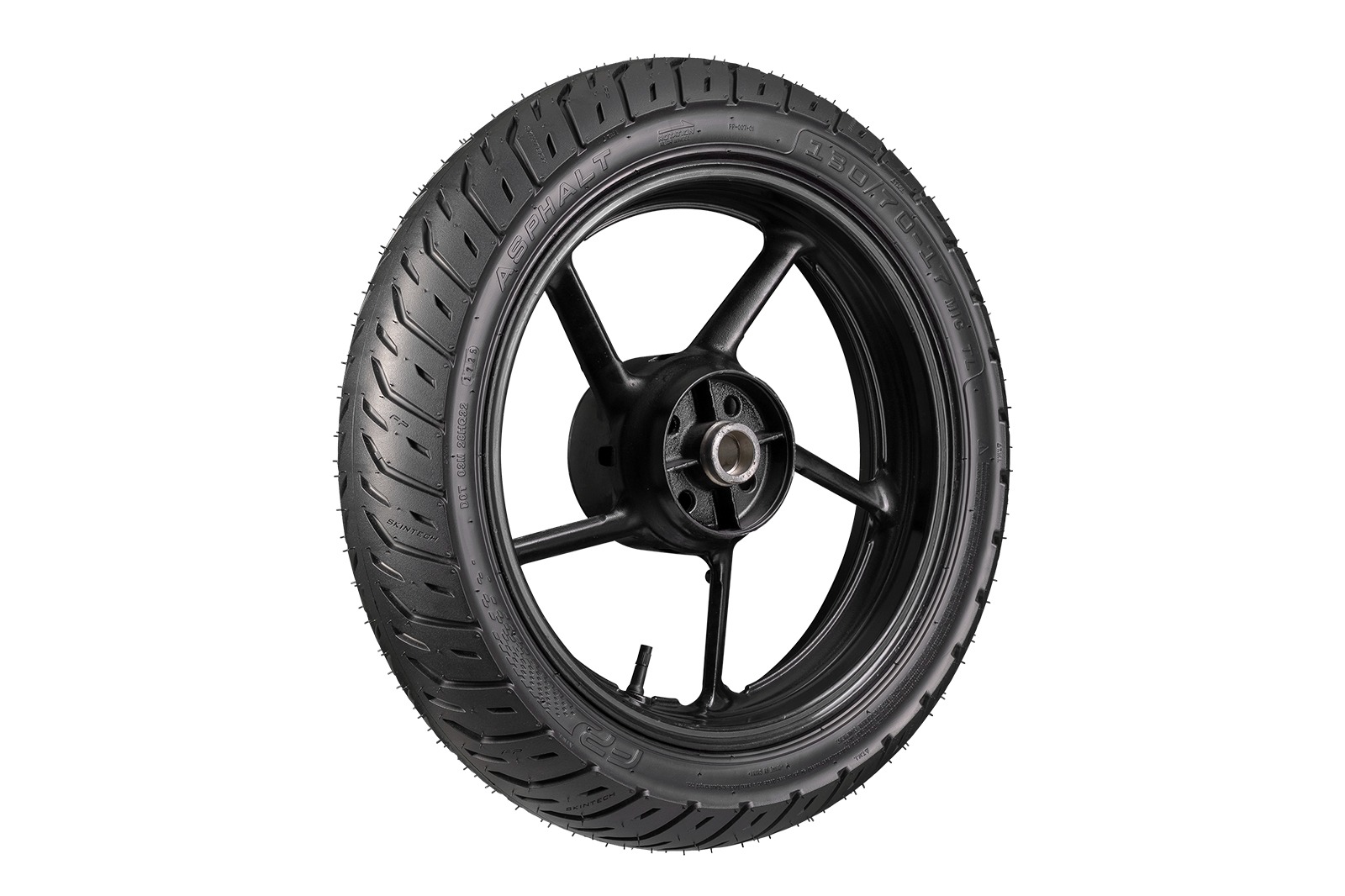 Llanta FP Asphalt 130/70-17 TL vista lateral sobre asfalto