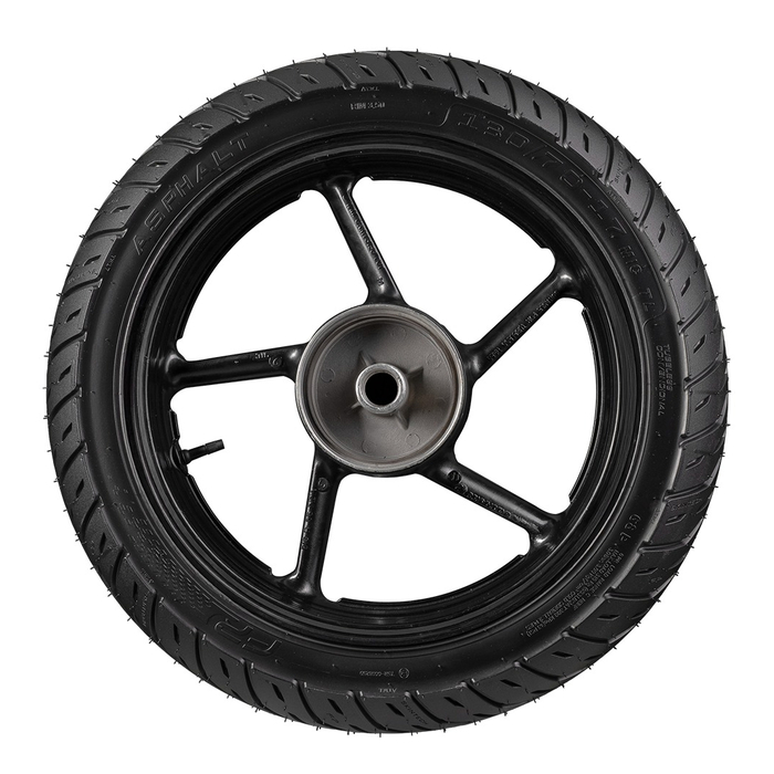 FP Asphalt 130/70-17 TL montada en moto deportiva urbana