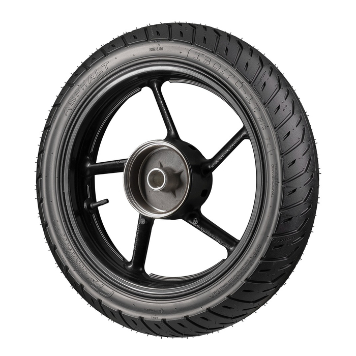 FP Asphalt 130/70-17 TL estabilidad y control en carretera